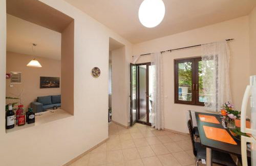 3-Min Drive to Kalyves Beach, Stone Villa in Armenoi next to Cafés & Taverns by the Natural Water Springs - Foto 15