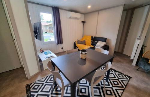 Chalet 18 tout confort pour un séjour dans domaine avec Piscine et en bordure Lac avec plage artificielle - Foto 8