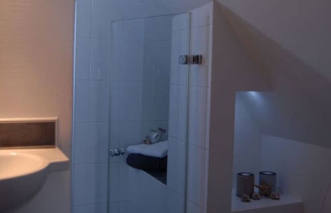 D Wilting in the House - Foto 8