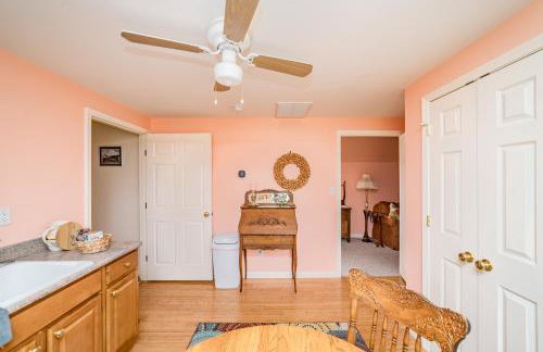 New Kid in Town - King Bed & Sofa Bed - Sleeps 2-4 - Photo 15