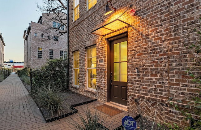 Modern Home, Private Balcony, Near Rainey & Lady Bird Lake Haus of Z - Foto 50