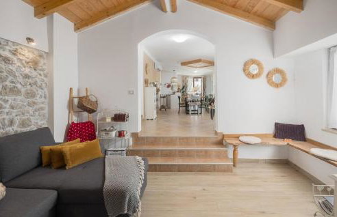 Beautiful Home In Brest Pod Uckom - Foto 18