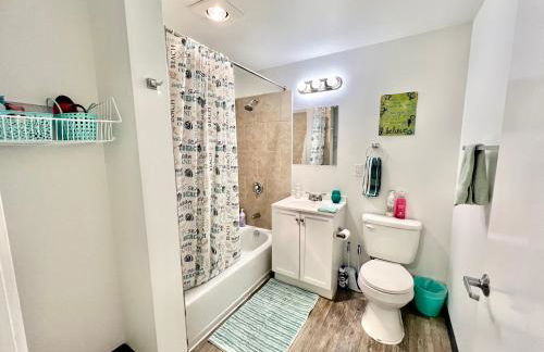 Private Room with Shared Bathroom on the 1st Floor 10 Minutes Walk to University of Washington - Foto 26