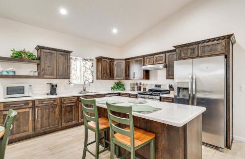 Hike and Ski! Home with Dog-Friendly Yard in Eagar - Foto 9