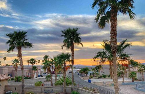 ULTIMATE BACKYARD-POOL/SPA. SLIDE. LAKEVIEW. BALL - Foto 27