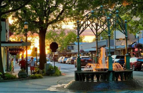 Designer Daylight Basement Near Edmonds Downtown - Photo 43