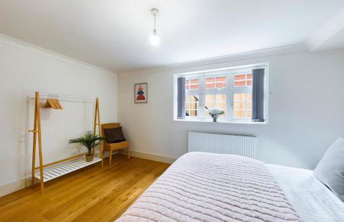 Redhill town centre apartment by Livingo - Foto 9