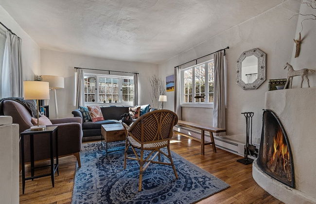 Artist Adobe - Blocks From The Plaza and Rail Yard, Southwestern Charm, Modern Touches - Foto 1