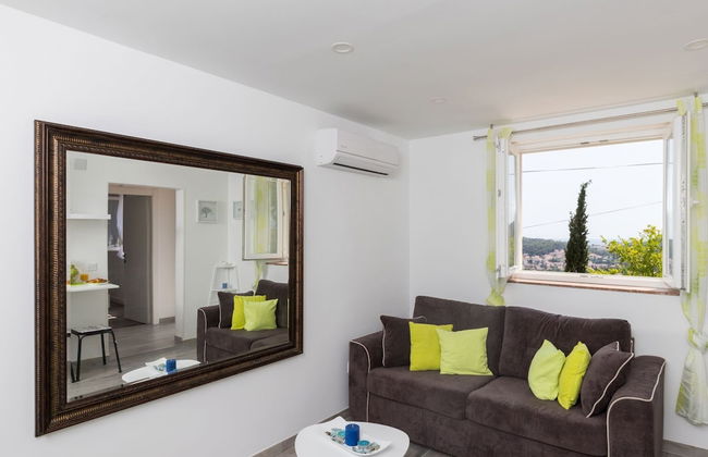 Apartment Semi - One Bedroom Apartment With Terrace and Sea View - Photo 10