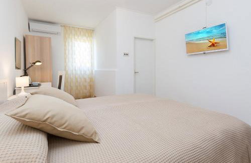 Villa Mira Double Room with Private Bathroom - Foto 2