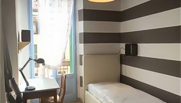 House Book - Photo 5, Room