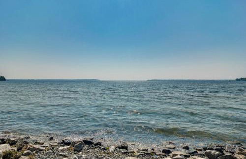 Grill Out, Play Pool Huge Home on Lake Champlain! - Foto 3