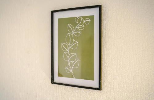 3BR Home Sleeps 6 Perfect for Short and Long Term Stays - Foto 50