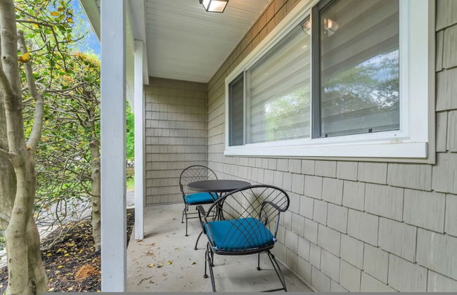 Fall Getaway With Hot Tub Fire Pit and Games - Photo 43