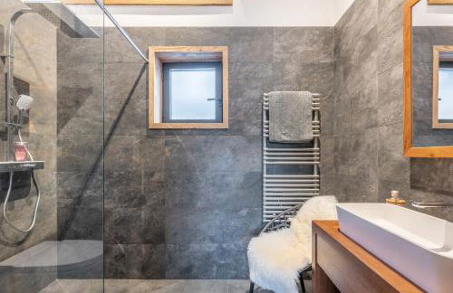 Chalet Seven Summits - Pool - Sauna - Jacuzzi - By Cozee Rentals - Photo 21