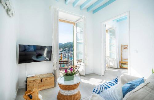 Marina 48 Seafront Apartment - Photo 6