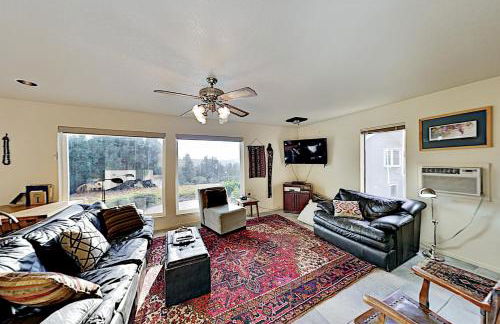Mtn-View Retreat with Hot Tub and Deck in Sebastopol - Foto 6