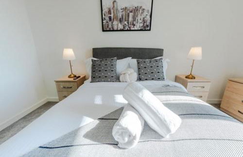 Stylish Skyline Apartment - 2 Bed, 2 Bath, Gym, Concierge in City Centre - Foto 23