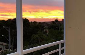 Casa espaçosa cpm linda vista pro verde - Foto 2