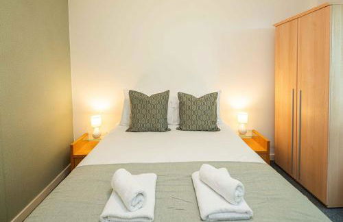 Stylish 2-Bed with Stunning View - Foto 19