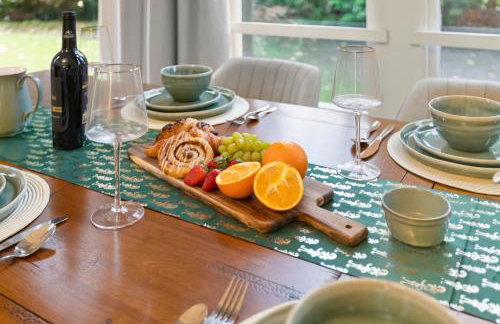 Luxe Victorian Spacious Home Sefton Park with Parking - Foto 47