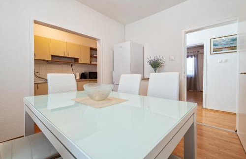 Apartment Mihaela - Photo 9