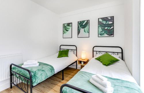 Two Bed Apartment - 20 minutes train into King Cross London - Perfect for families & contractors close to Royal Vet College & M25 Free Parking - Foto 19