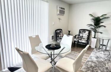 Modern & Stylish King bed WiFi - Foto 19