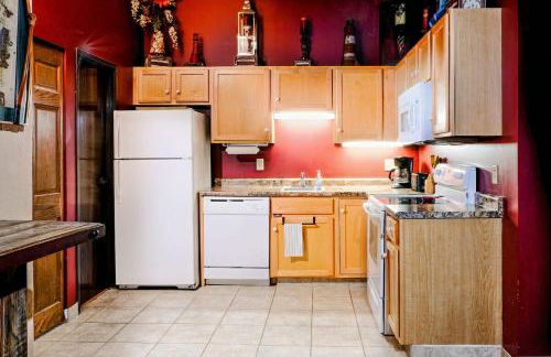 Dog-Friendly Canal Park Condo Hot Tub Pool - Foto 12