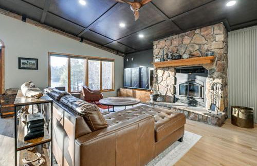 Pet Friendly with Game Room, Hot Tub and Private Dock! - Foto 5