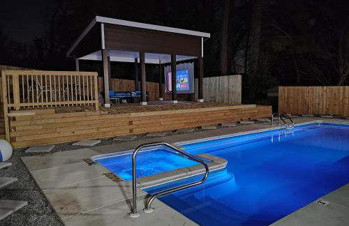 Rare Find! Private Heated Pool & Spa - Entire Home Near ATL City Center - Foto 1