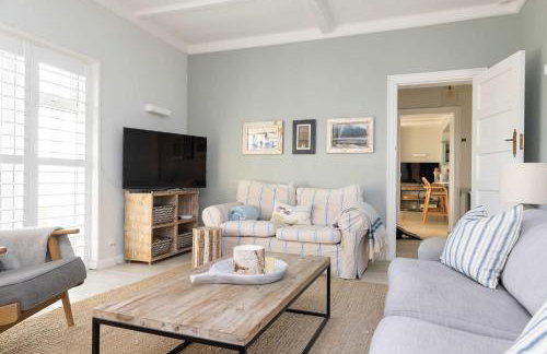 Luxury Beachfront Retreat for 14 with Hot Tub - Photo 26