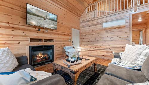 Cabin 2 Peaceful Cabin Near River with Fire Pit and Hot Tub - Foto 4