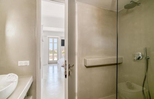 Lil Paros Luxury suites - Photo 44