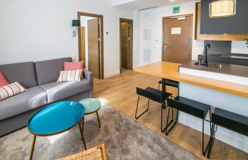 Aquitania Home Suites - Photo 47