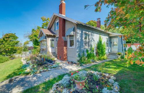 Vintage Charlevoix Home with Deck Near Round Lake! - Photo 10