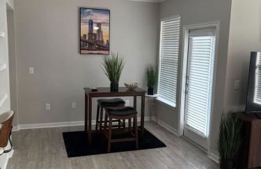 Chic 1BR Retreat in Magnolia Near The Woodlands - Foto 5