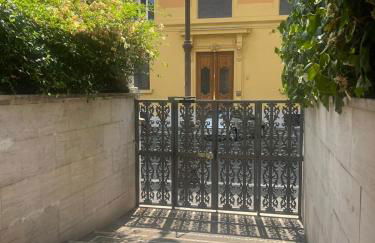 Savoia House, modern apartment near Villa Borghese - Photo 10