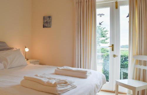 Len Cottage - Photo 7