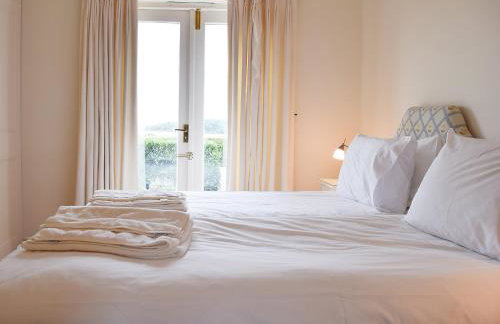 Len Cottage - Photo 12