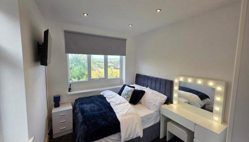 5 Beds 7 guests Private Garden Free Parking - Foto 2