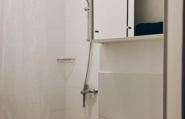 Neuwertiges Apartment mit schnellem WLAN, Glasfaser, Kostenlose Privatparkplatz auch für Transporter geeignet R11 - Foto 11