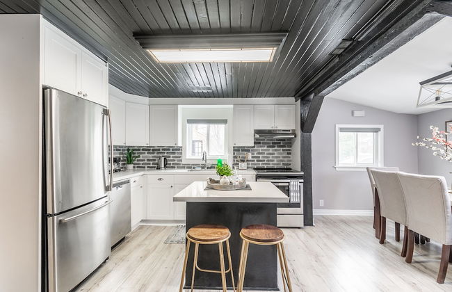 Cozy 3BR House in Watertown by GLOBALSTAY - Foto 17