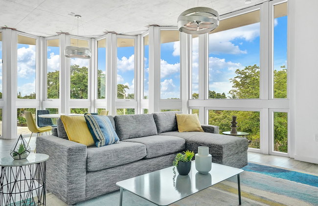 Design District Suites - Photo 77