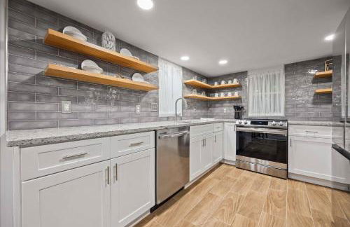 Chic 2BR Downstairs Unit - Fenced Yard Grant Park - Foto 7