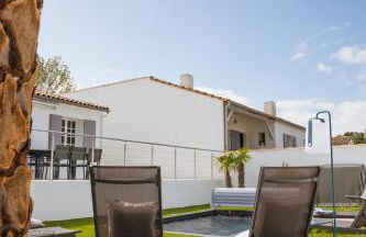 Villa Ernest, 100 m plage Saint Martin de Ré, quartier recherché de la Cible, calme absolu, piscine chauffée - Foto 13