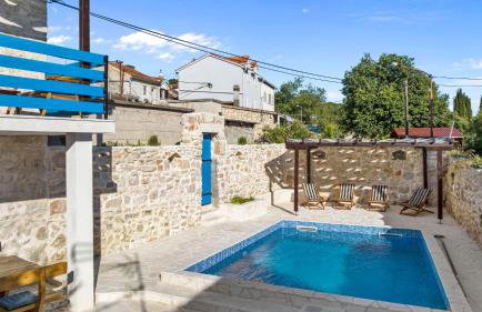 House AnaDora with pool - Zlarin - Photo 15