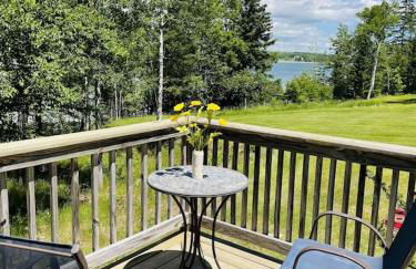 Chalet with a Private Beach in Acadia National Park - Foto 9