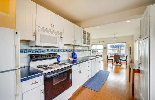 Beautiful Birch Bay Retreat with Deck and Fire Pit! - Foto 9