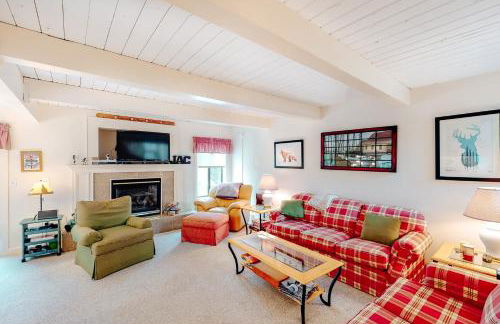 Bromley Village - Clovers 767A - Photo 2